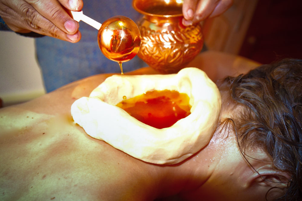 Ayurveda-3-Griva-Basti
